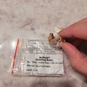 Bomb party revealing beauty ring